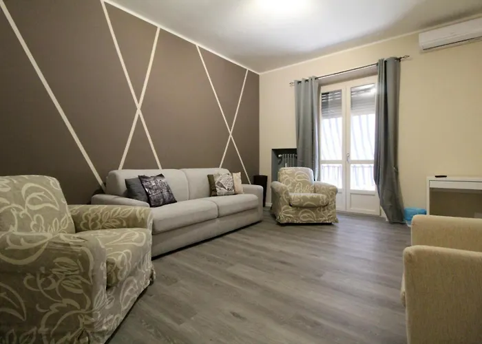 Apartment La Casa Di Bertino: Trilocale Con Parcheggio Presso Atp Arena *